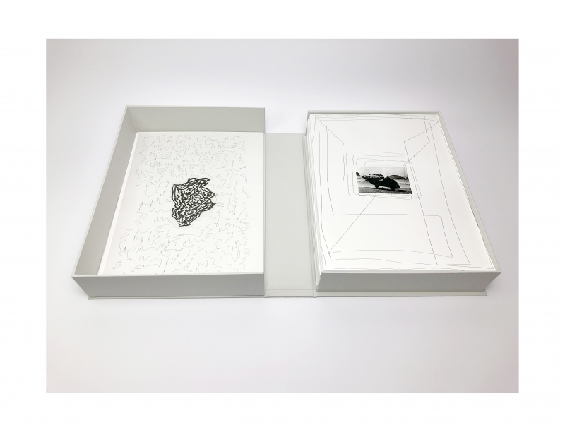 Le monde immédiat  kassette box 241 pages 30,7 x 